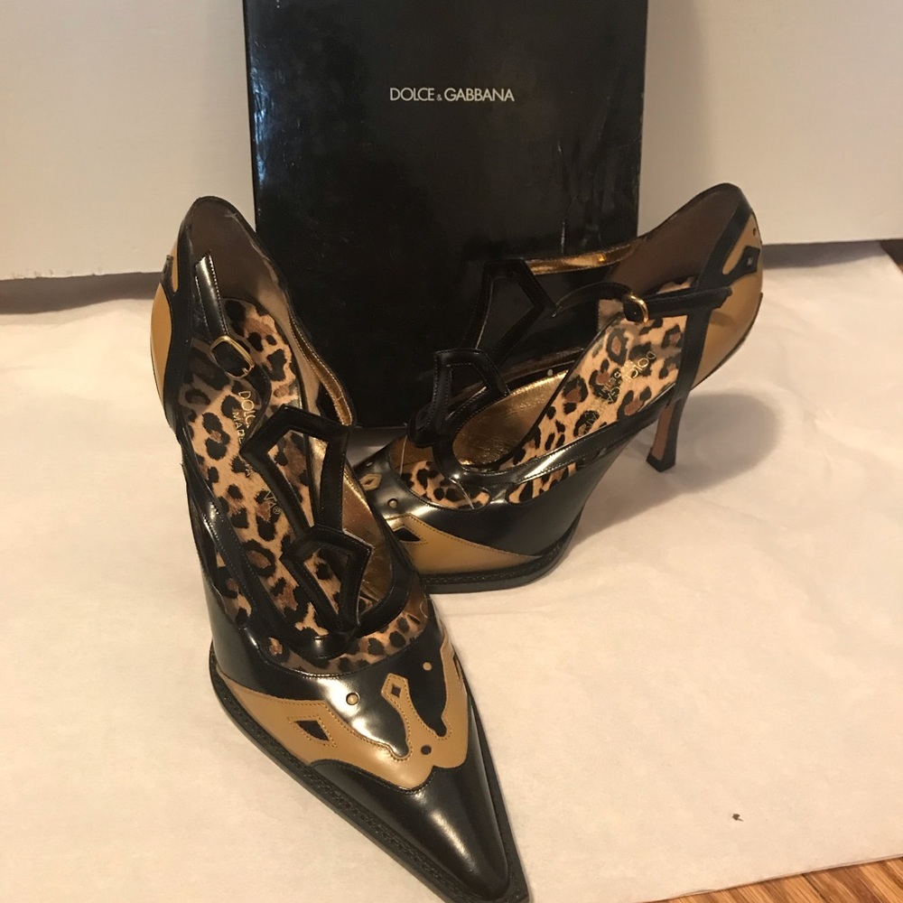 Dolce & Gabbana Cowgirl Style Pumps.